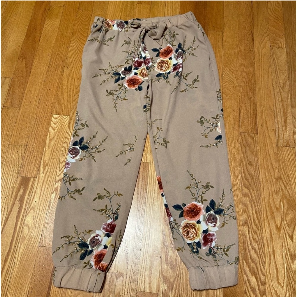 Easel Floral Print Jogger